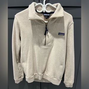 Cozy Patagonia quarter zip!